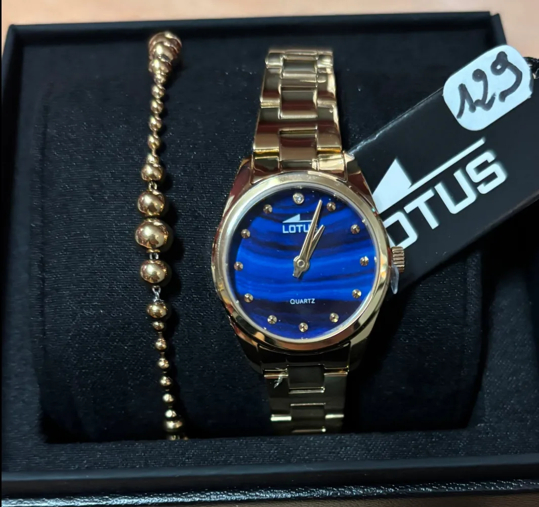 Coffret Lotus, cadran bleu