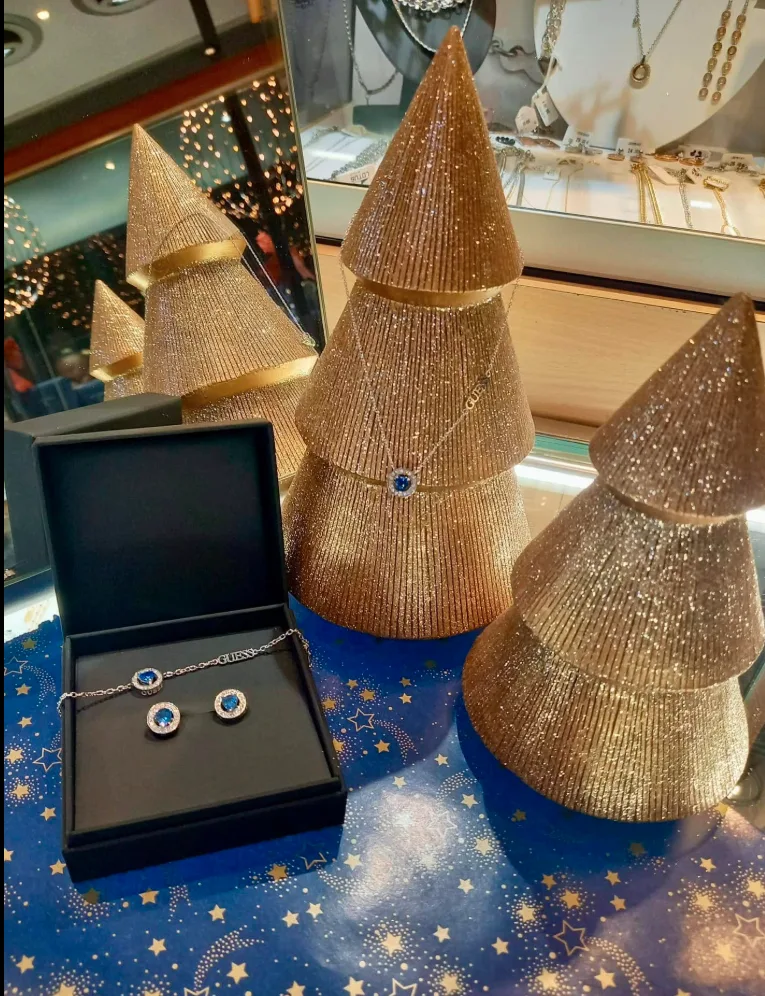 Coffret bleu nuit, collier et boucles