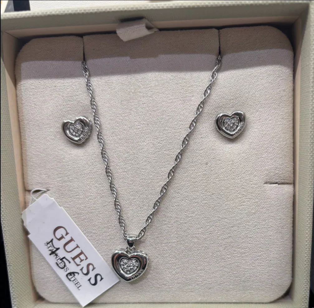 Parure cœur argentée Guess