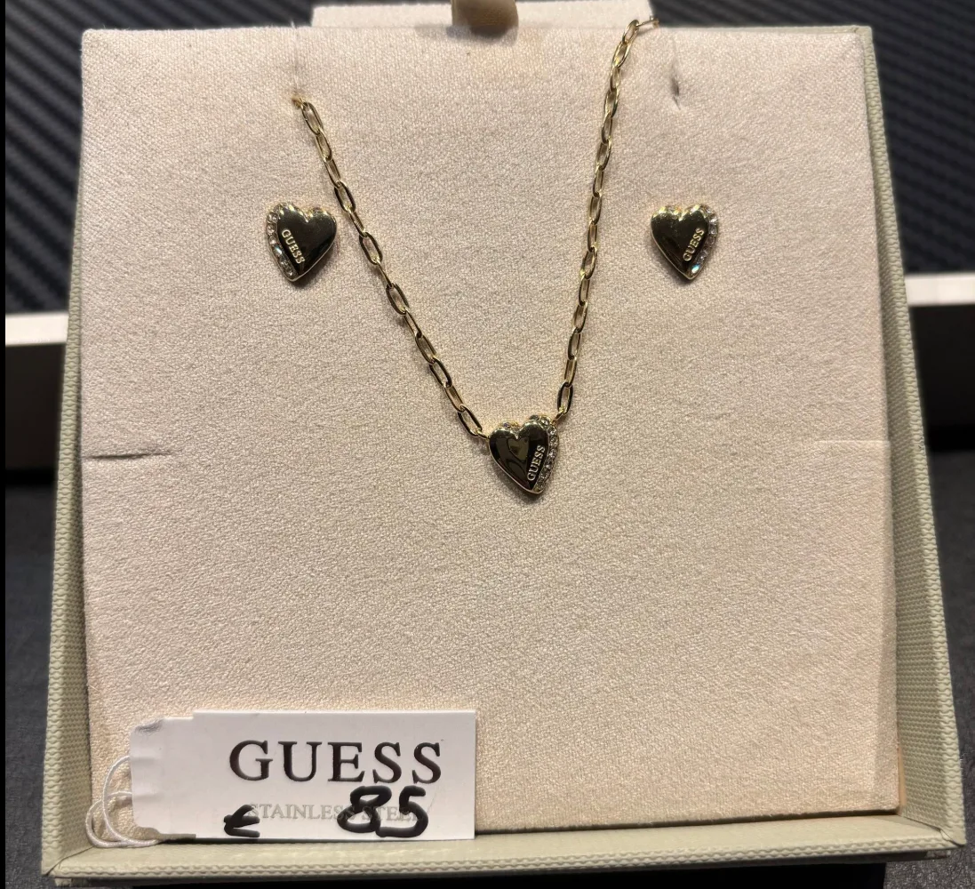 Parure cœur noir Guess