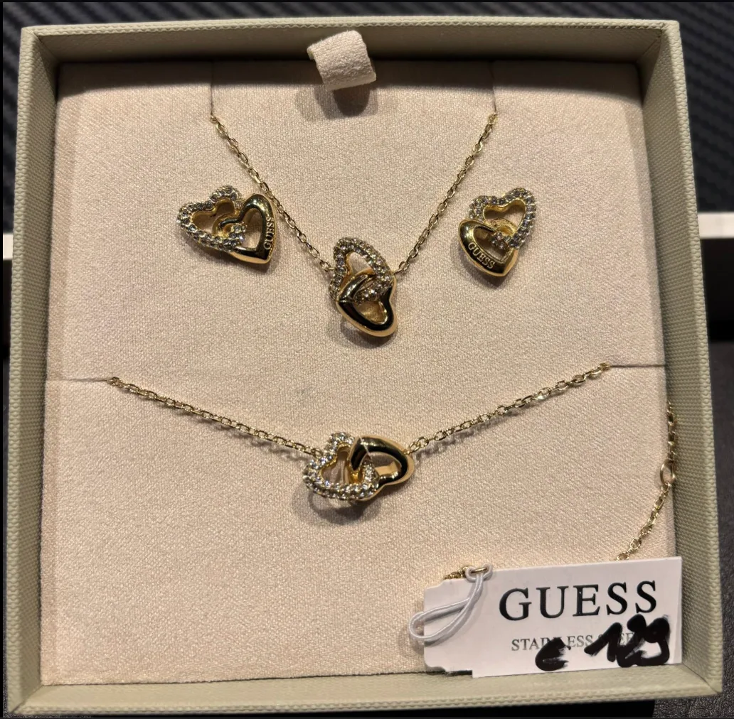 Parure cœurs dorés Guess